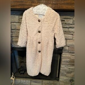 Super soft faux chenille like fur lightweight jacket .‎